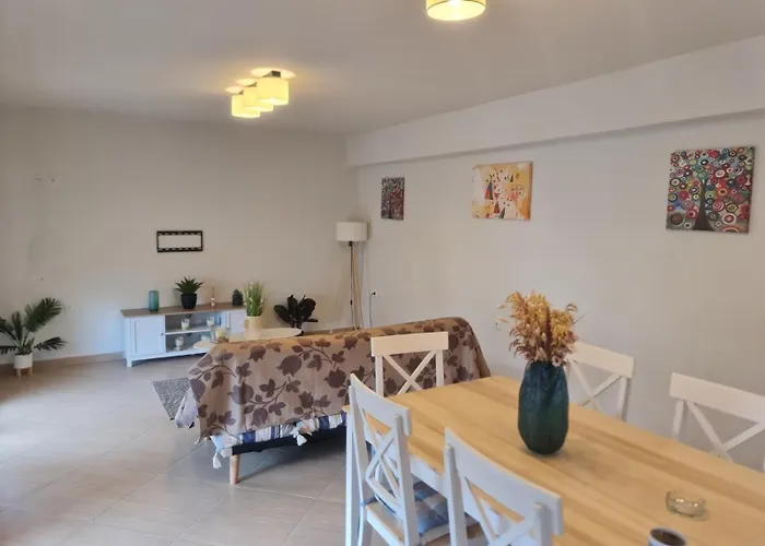 Maria\'S Family House\'S 1