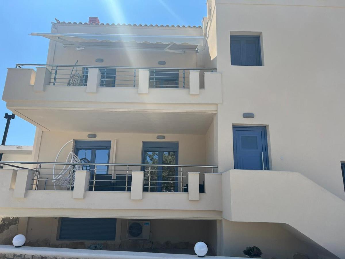 Maria's Family House's 1 *